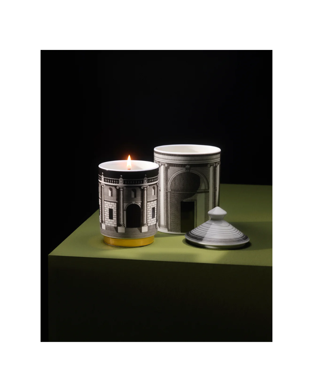 Scented Candle Casa Con Colonne - Fragrance Immaginazione
