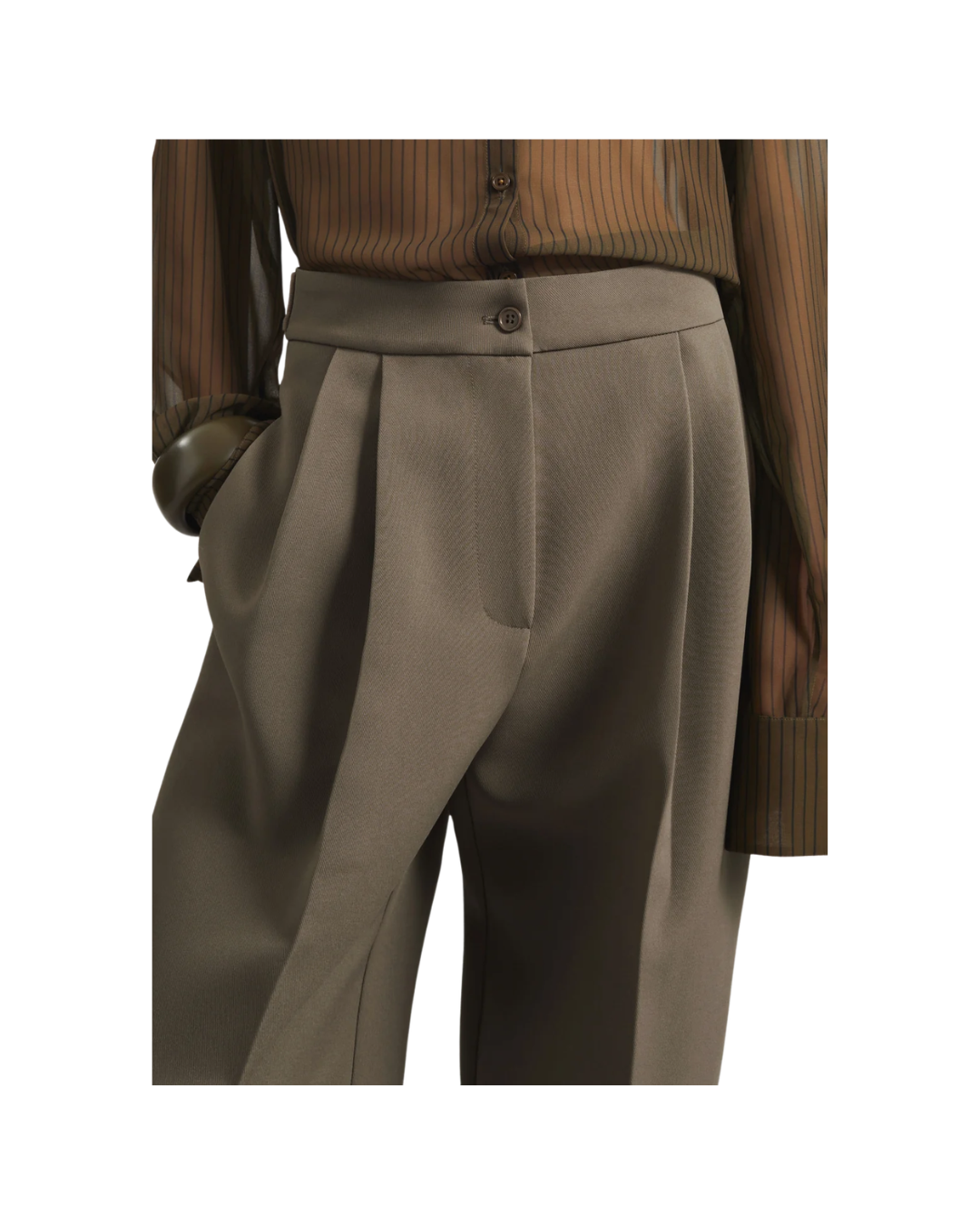 Doyer Pleated Trousers