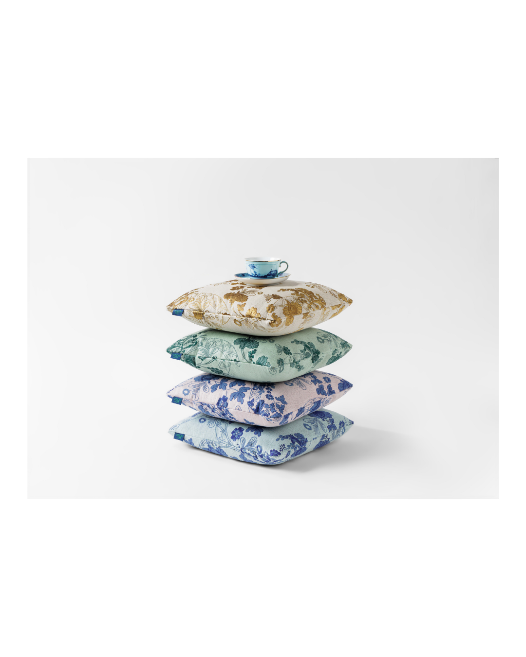 Iris Tea Cup (220 ML)